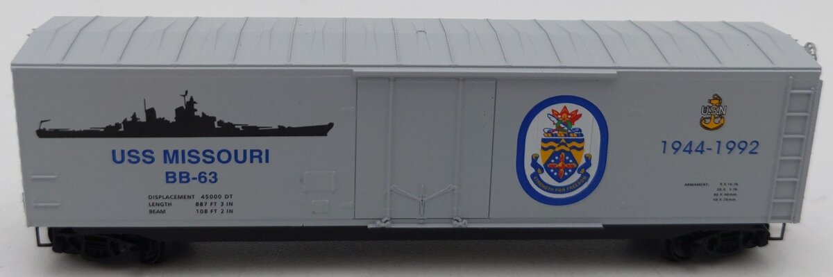 Micro-Trains 03800401 N Navy Series U.S.S Missouri 50' Standard Boxcar #BB-63 LN