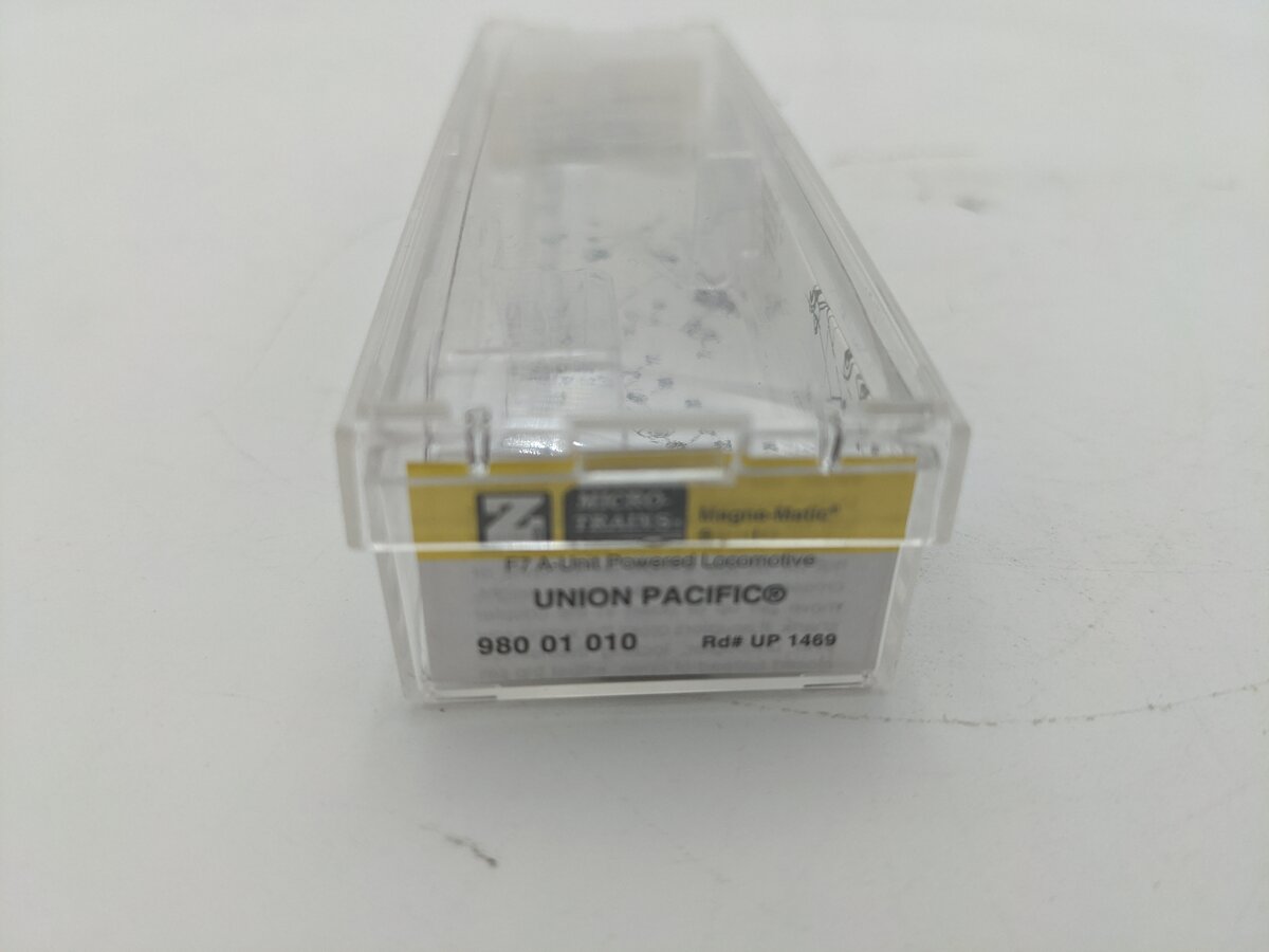 Micro-Trains 98001010 Z Scale UP Powered F-7 A Unit Diesel #1469 EX/Box