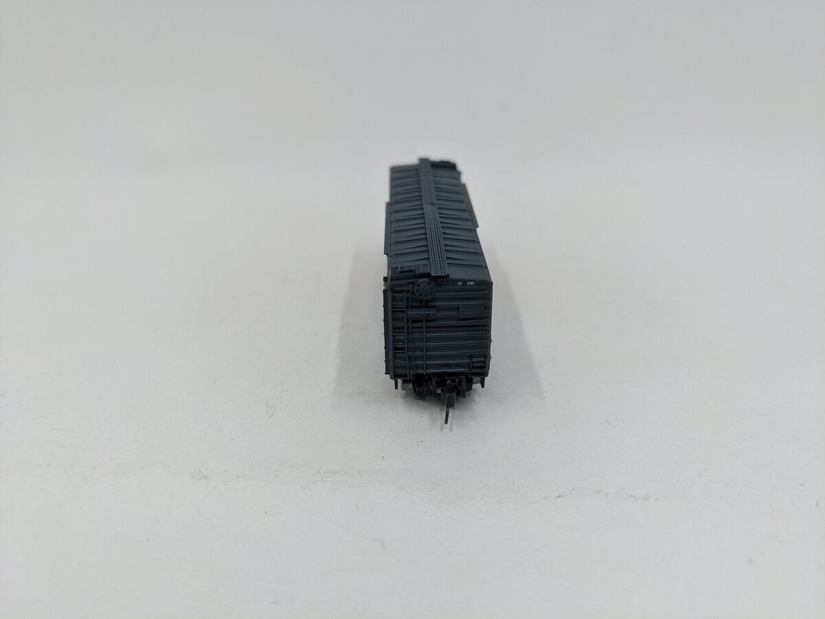 Micro-Trains 50200525 Z Scale Vermont 40' Standard Plug Door Box Car ...