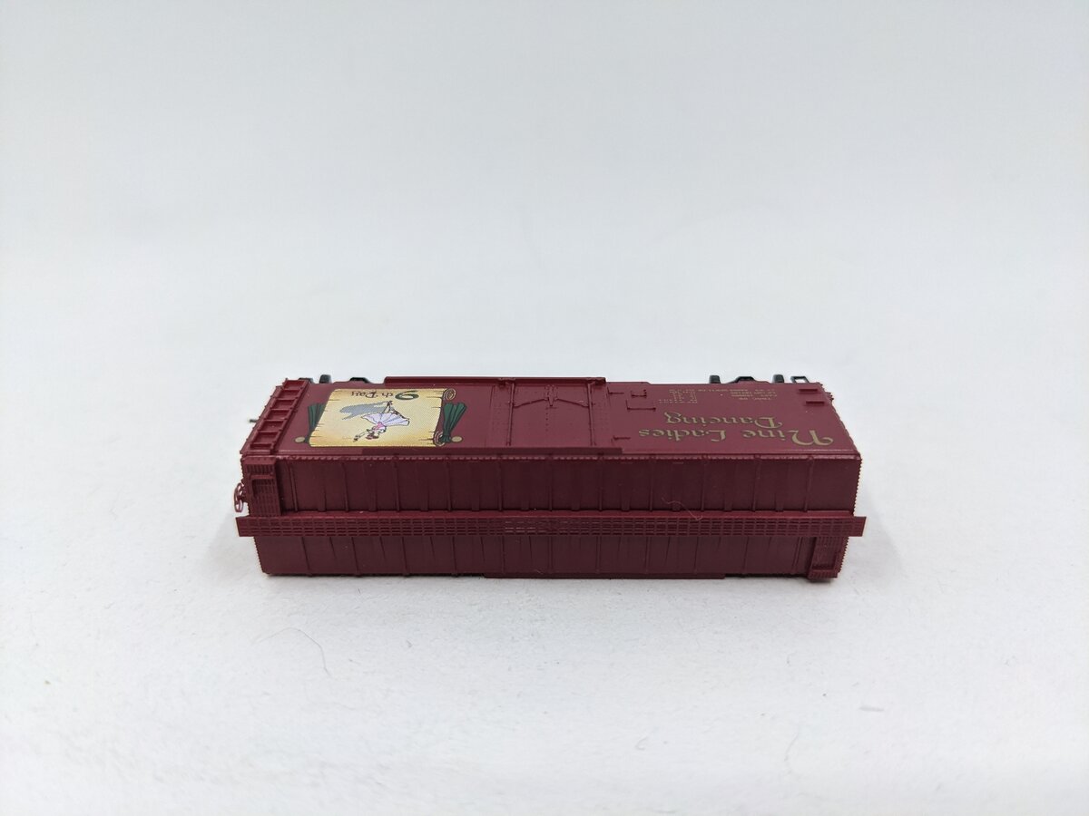 Micro-Trains 50200390 Z 9th Day Nine Ladies Dancing 40' Plug Door Box Car #09 EX/Box