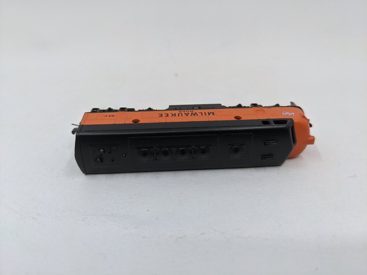 Micro-Trains 14014-2 Z Scale The Milwaukee Road F7 Locomotive #83C EX/Box