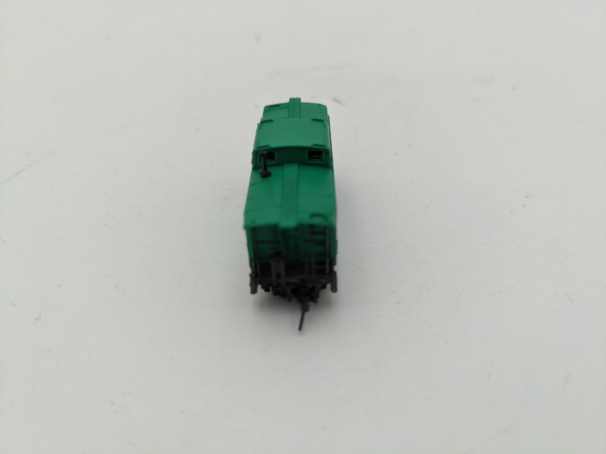 Micro-Trains 14706-2 Z Scale Penn Central Caboose # 18404 EX/Box