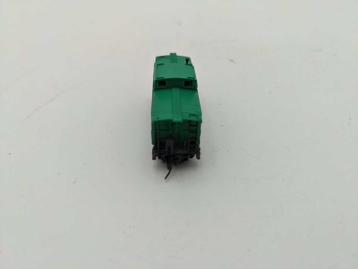 Micro-Trains 14706-2 Z Scale Penn Central Caboose # 18404 EX/Box