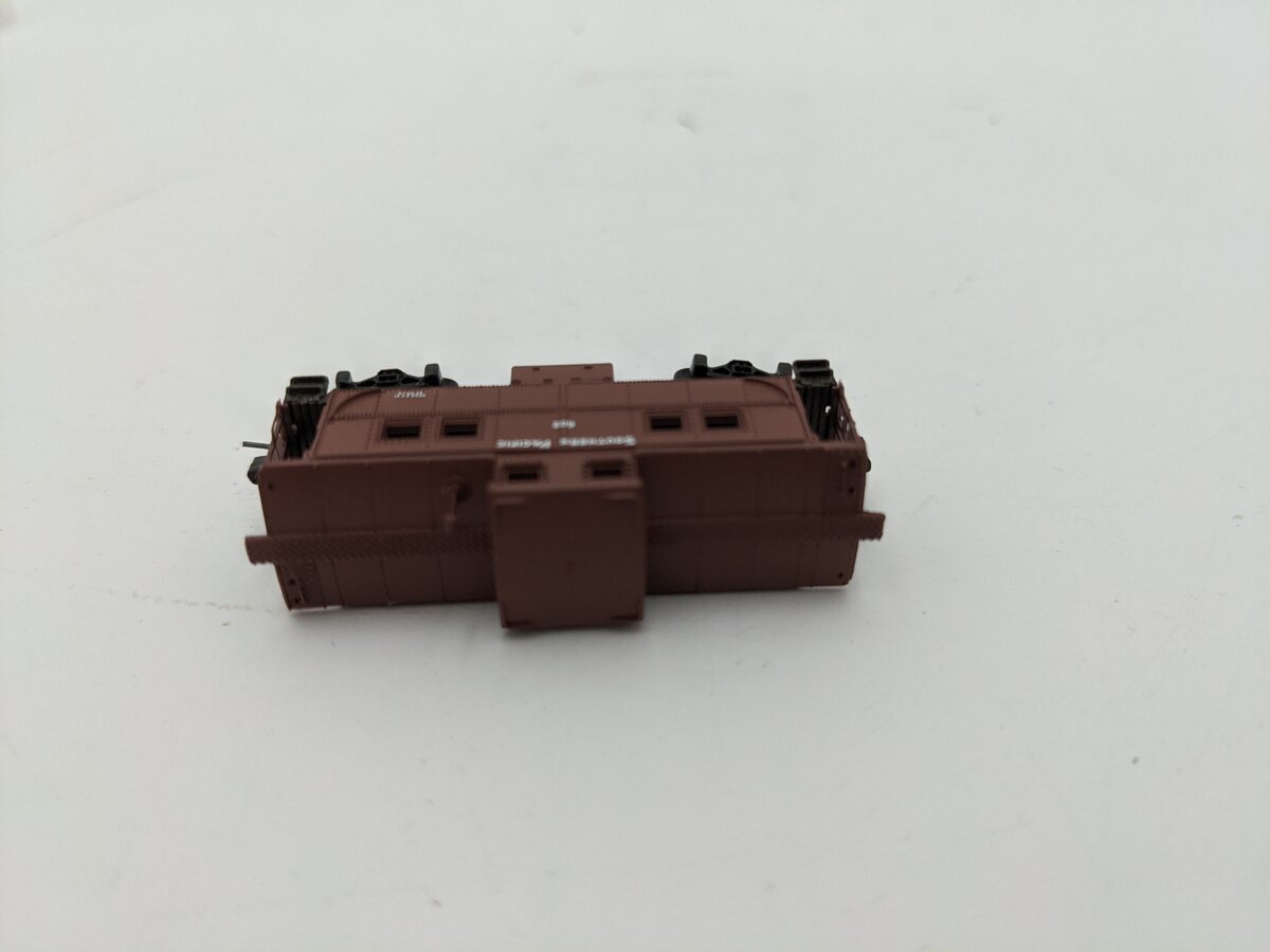 Micro-Trains 14711-2 Z Scale Southern Pacific Caboose #602 EX/Box