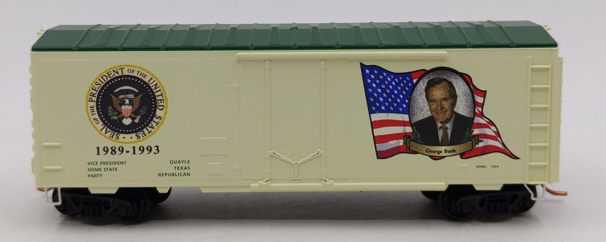 Micro-Trains 07400128 N George H. W. Bush 40' Plug Door Boxcar #1989-1993 EX/Box