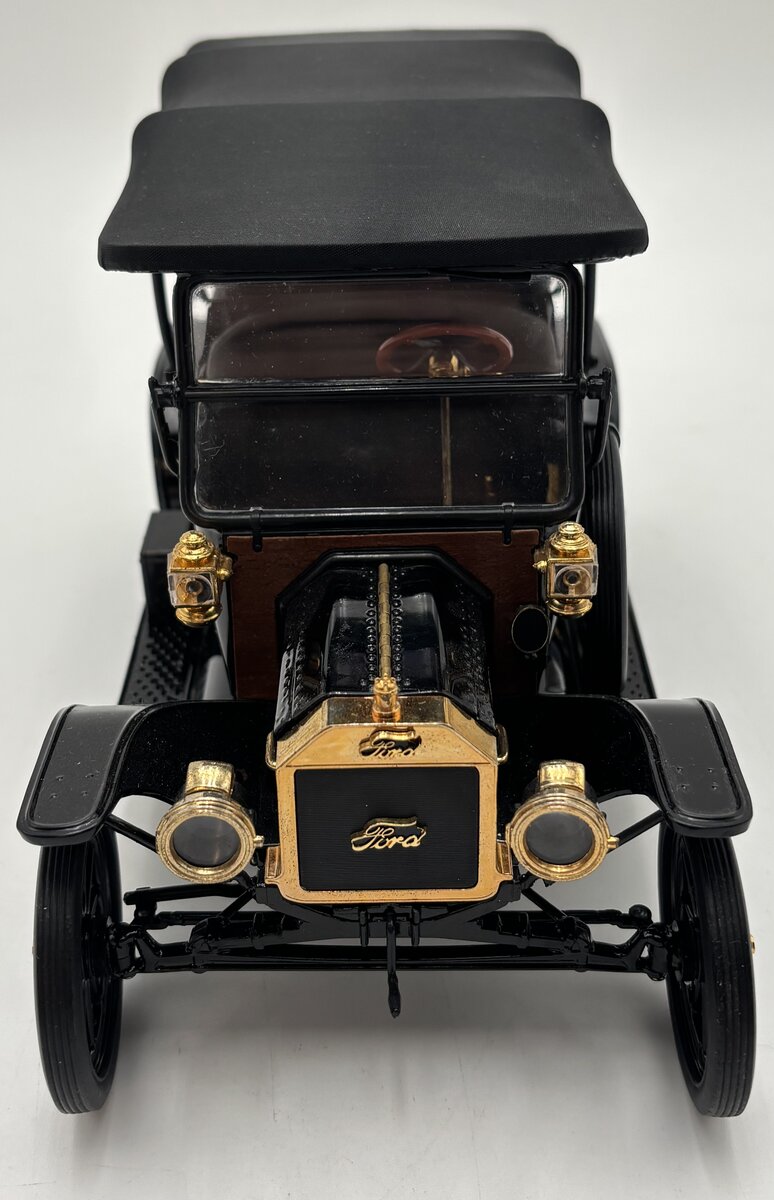 Franklin Mint B11SB49 1:16 1913 Ford Model T in Black EX