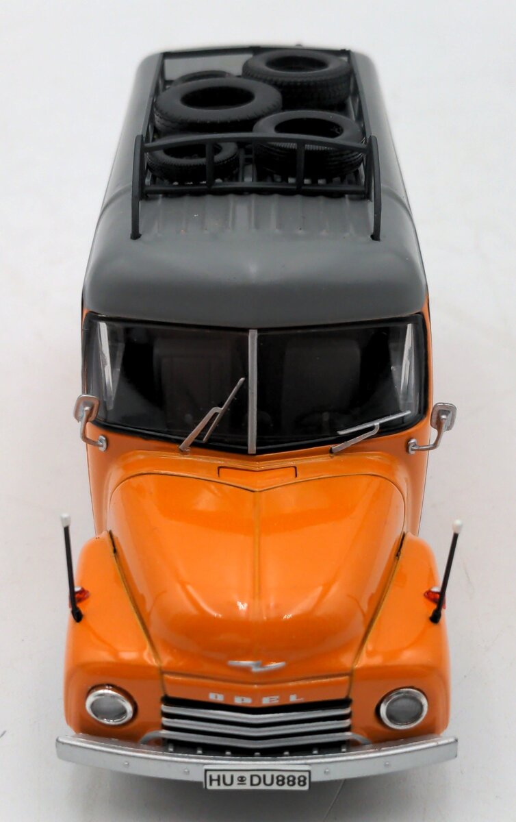 Premium ClassiXXs 1:43 Scale Diecast Blitz 1,75t Dunlop Reifen LN