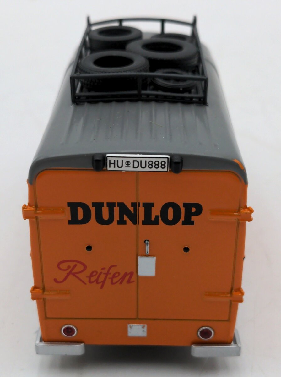 Premium ClassiXXs 1:43 Scale Diecast Blitz 1,75t Dunlop Reifen LN