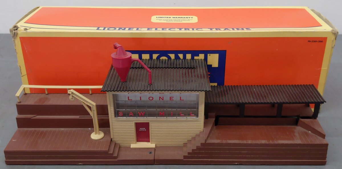 Lionel 6-12873 O Operating Sawmill with Brown Base EX/Box