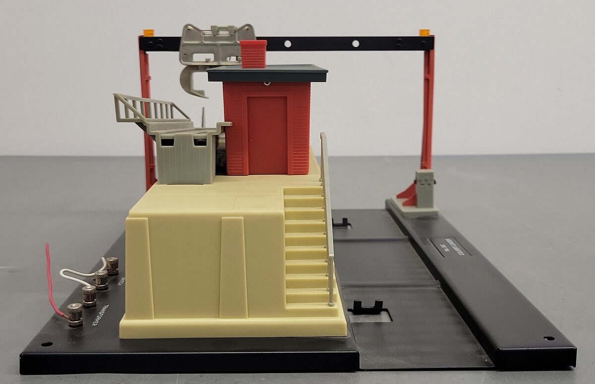 Lionel 6-12982 O Gauge Operating Culvert Loader (No culverts or Remote) EX/Box