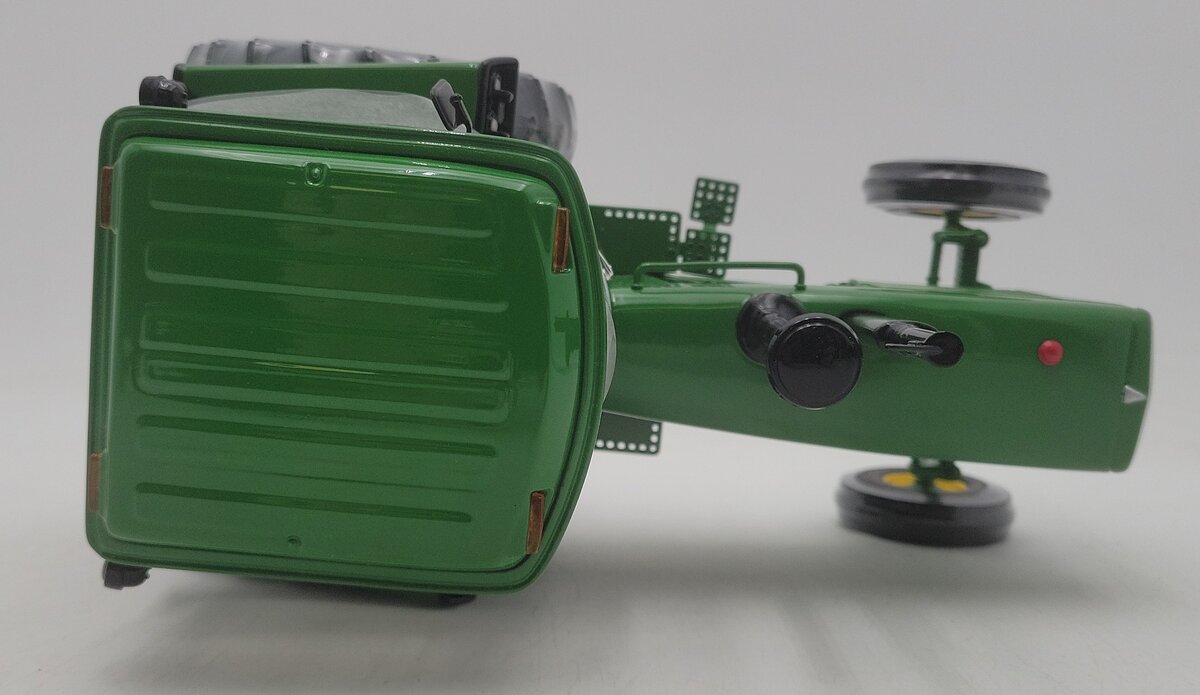 Precision Classics 15700 1:16 Scale Diecast 4440 John Deere Tractor EX/Box