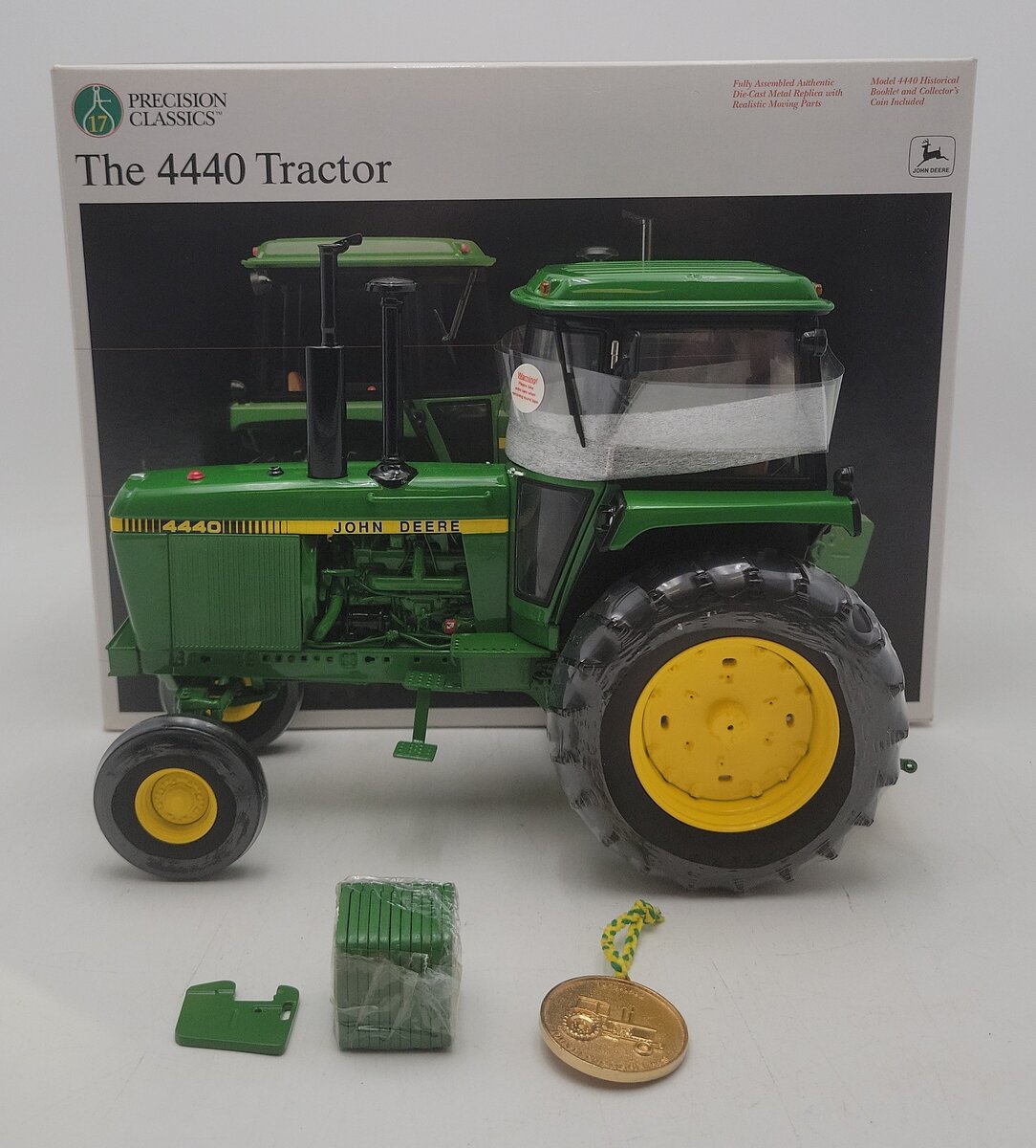 Precision Classics 15700 1:16 Scale Diecast 4440 John Deere Tractor EX/Box