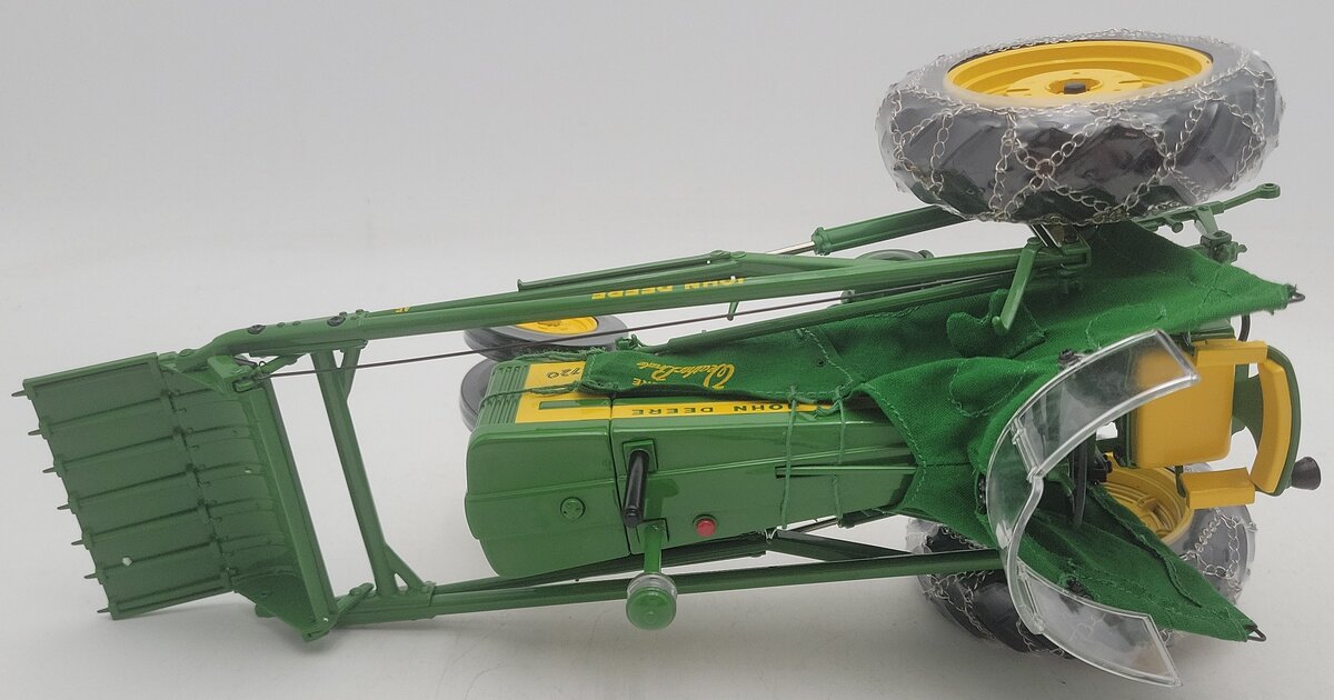 Precision Classics 15165 1:16 Scale John Deere Model 720 Tractor W/Blade&Loader EX/Box