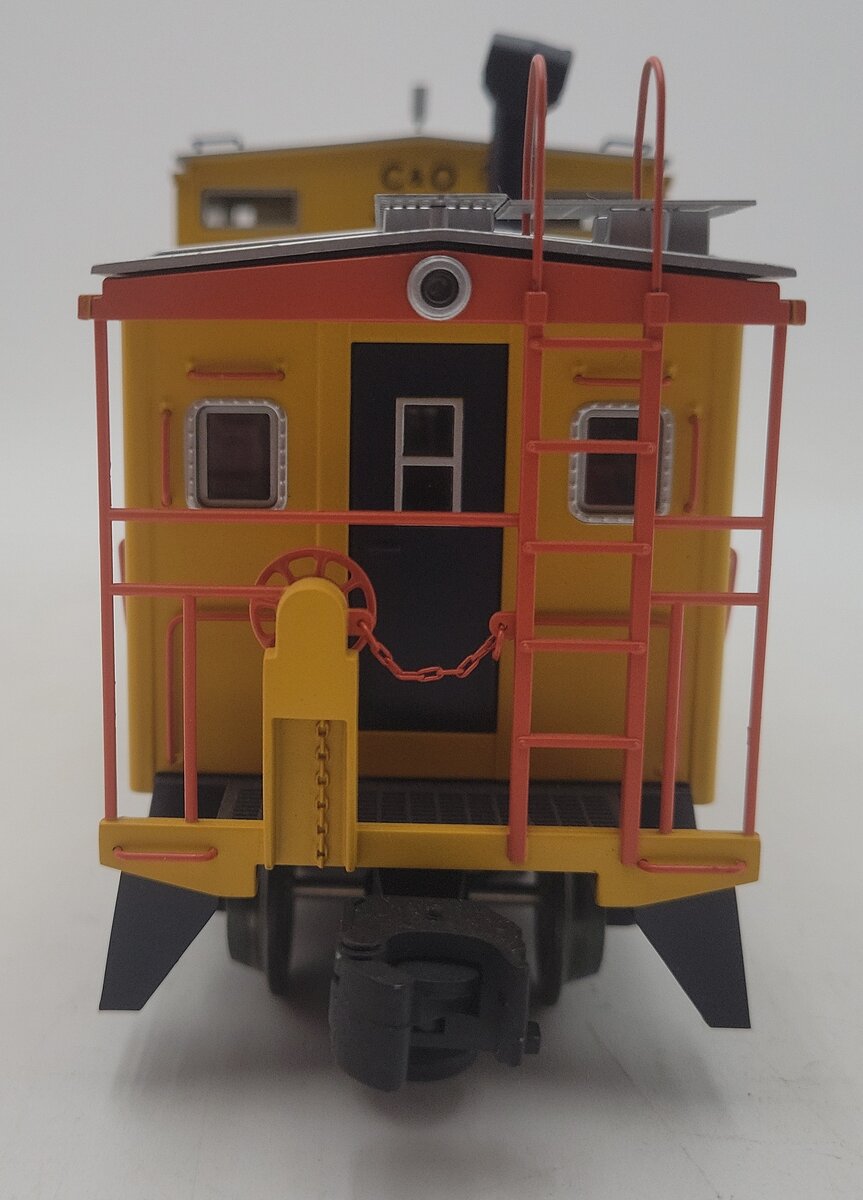 Lionel 6-17639 O Gauge Chessie System Extended Vision Smoking Caboose #3322 EX/Box