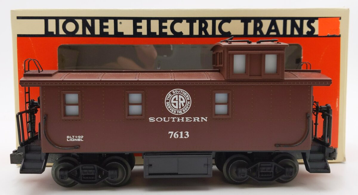 Lionel 6-17613 O Gauge Southern Steelside Caboose w/ Smoke #7613 EX/Box