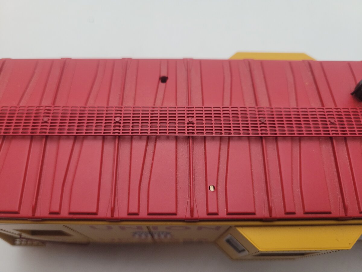 Lionel 6-17646 O Gauge Union Pacifc Bay Window Caboose EX/Box