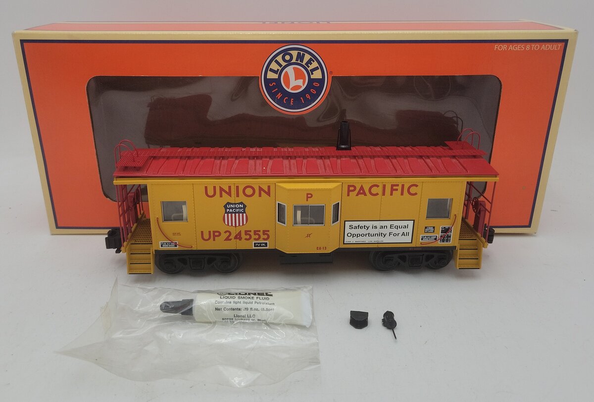 Lionel 6-17646 O Gauge Union Pacifc Bay Window Caboose EX/Box