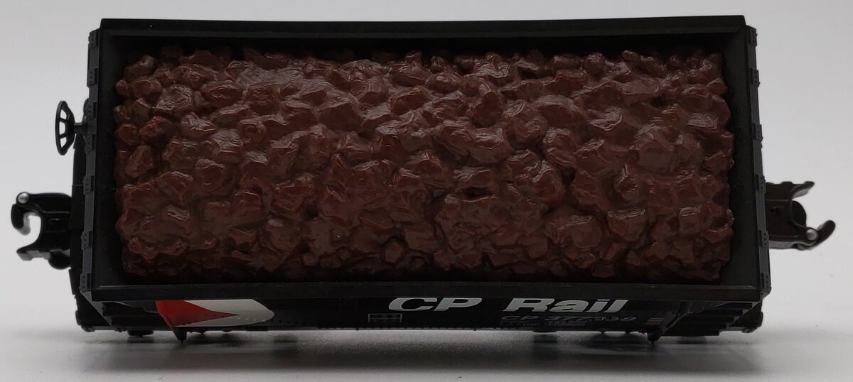 Lionel 6-17805 O CP Rail Ore Car with Ore Load #377238 LN/Box