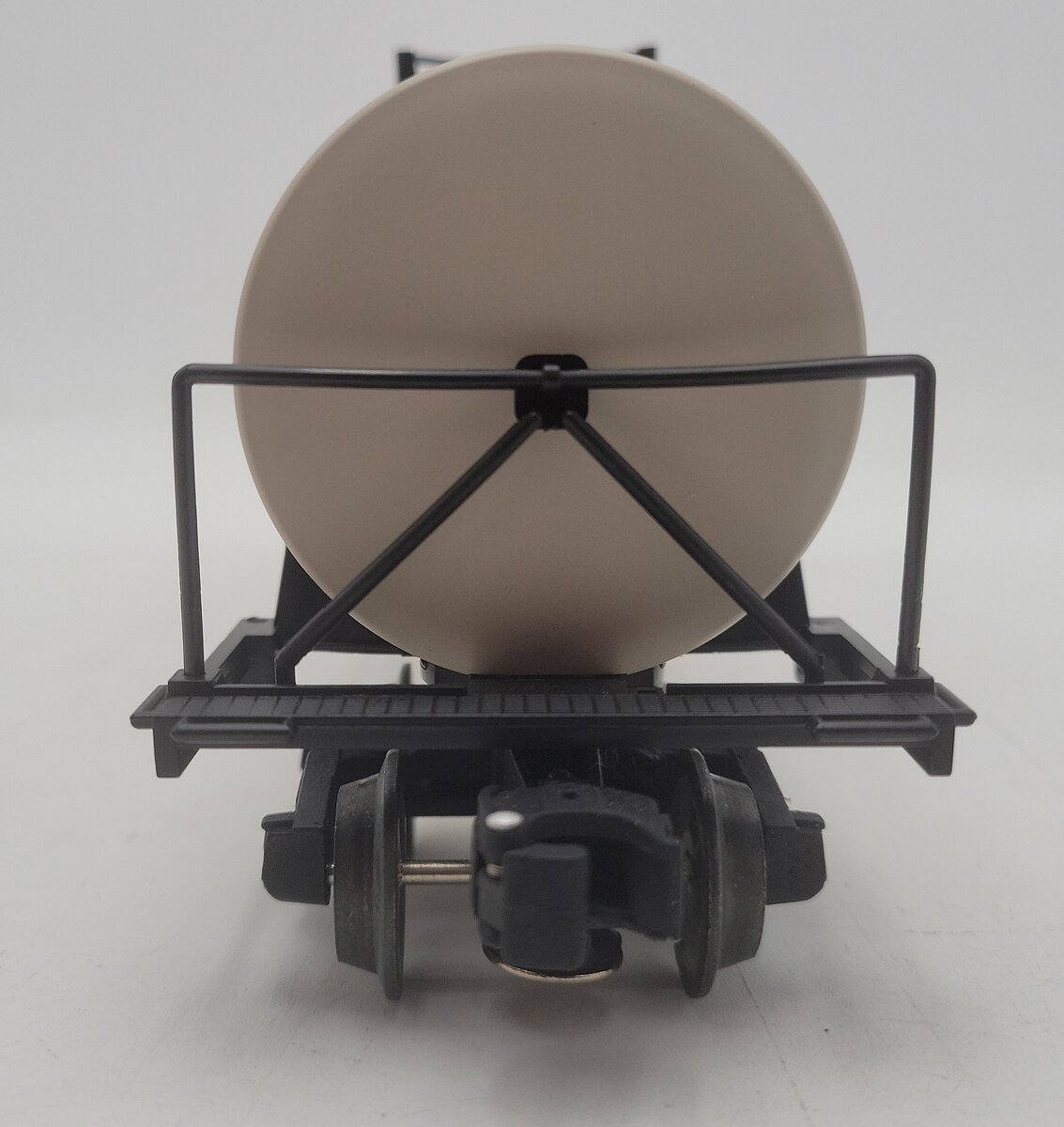 Lionel 6-17901 O Gauge Chevron Uni-body Tank Car VG/Box