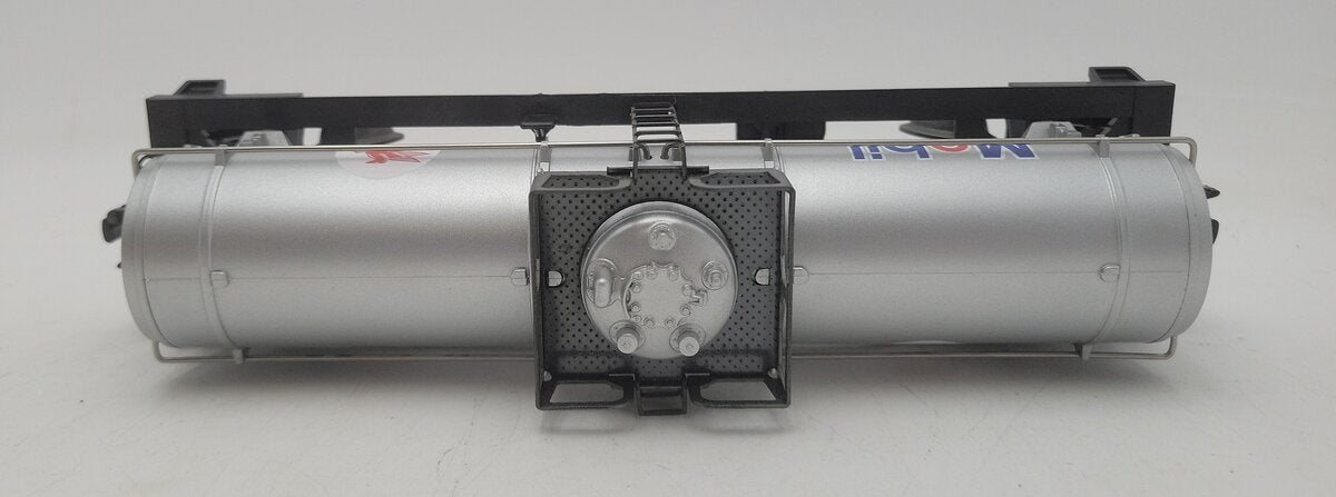 Lionel 6-16127 O Gauge Mobil Oil Corporation Single-Dome Tank Car EX/Box