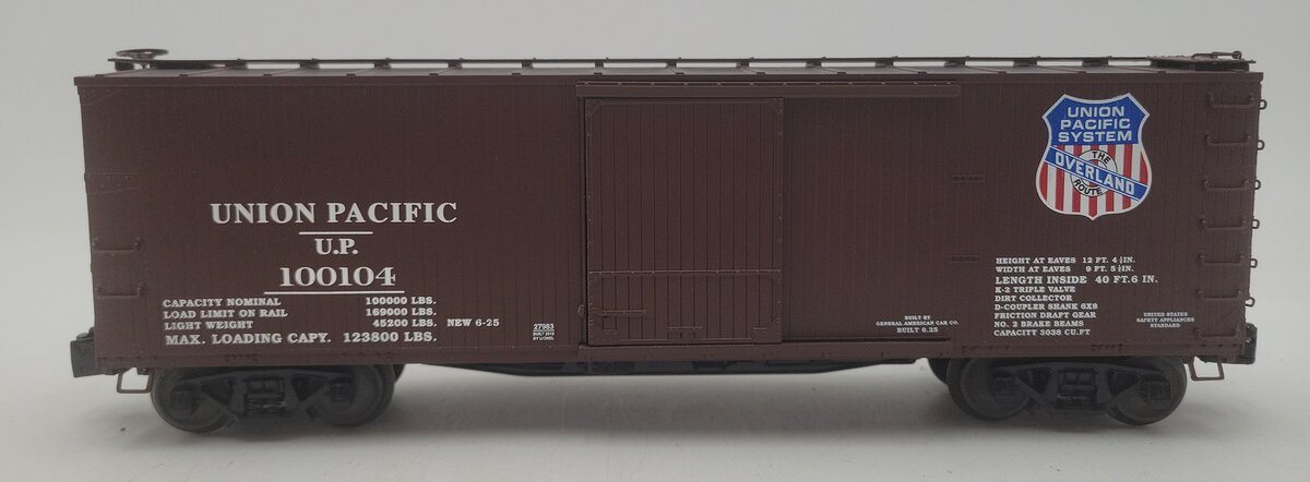 Lionel 6-27983 O Gauge Union Pacific Double-Sheathed Boxcar #100104 EX/Box