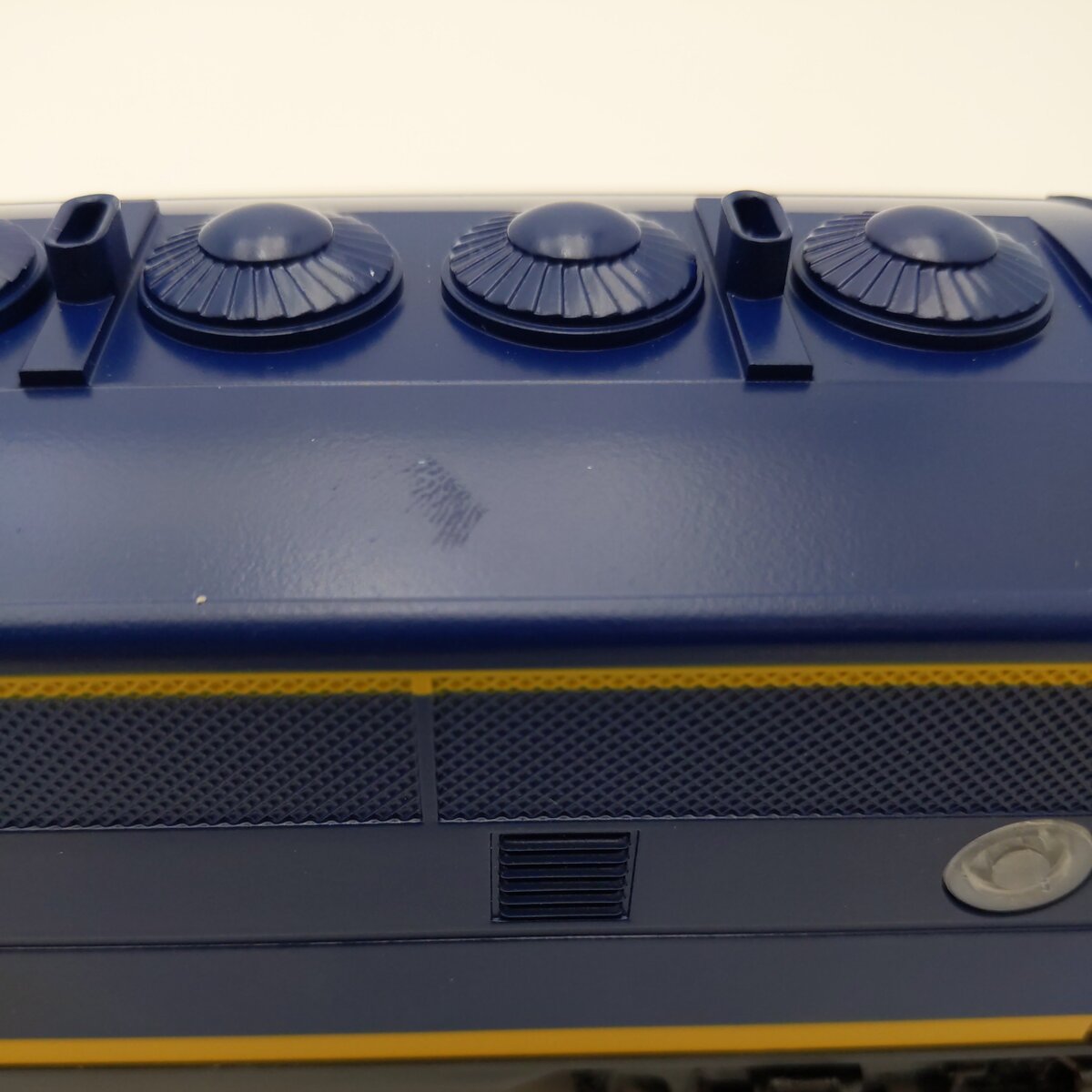 Lionel 6-18122 O Santa Fe F3 Blue/Yellow Non-Powered Diesel B-Unit #200B w/RS II EX/Box