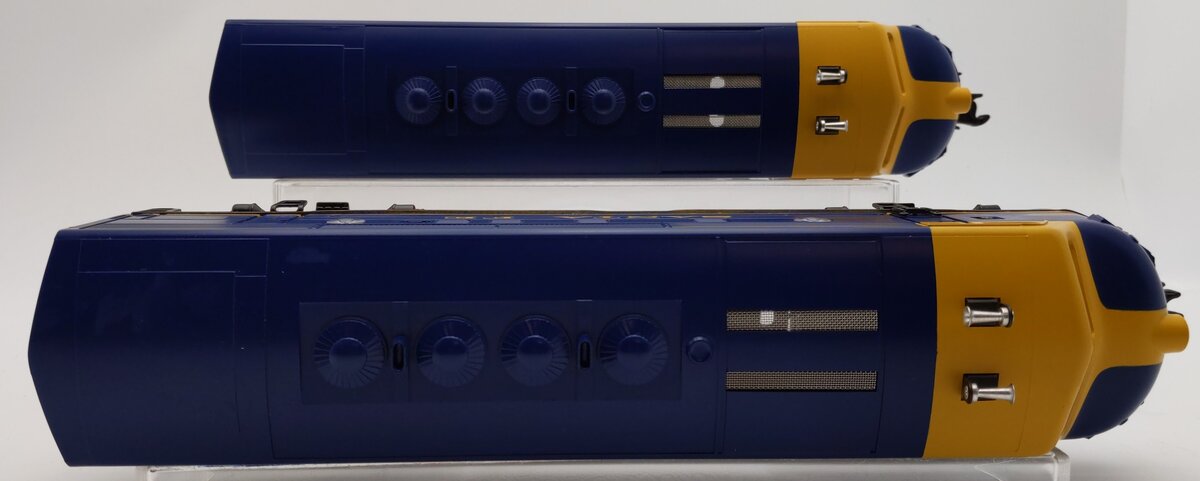 Lionel 6-18117 O Gauge Santa Fe Blue/Yellow F3 AA Diesel Set VG/Box
