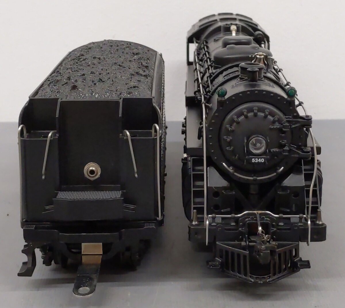 Lionel 6-18005 O NYC 4-6-4 700E Hudson Steam & Tender #5340 w/ Display Case EX/Box
