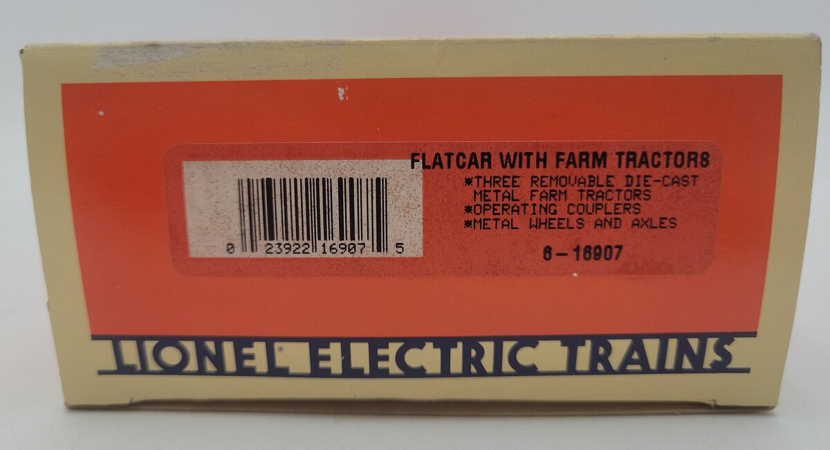 Lionel 6-16907 O Gauge Flatcar with 3 Farm Tractors EX/Box