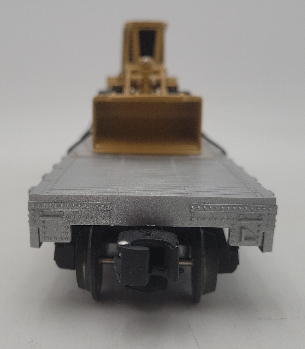Lionel 6-17517 O Gauge Western Pacific Flatcar #9823 w/Ertl Caterpiller Loader EX/Box