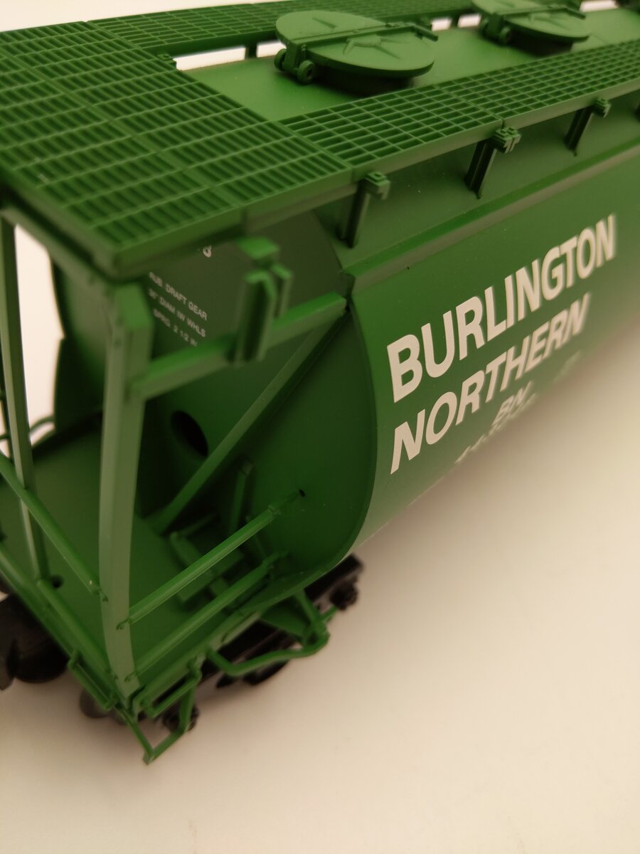 Atlas 6331-1 O Burlington Northern ACF 6-Bay Cylindrical Hopper #443048 (3Rail) EX/Box