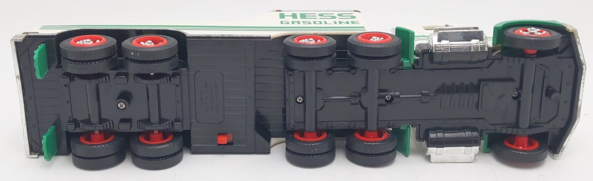 Hess 1991 1:35 Scale Diecast Toy Truck & Racer (1:87)/Box