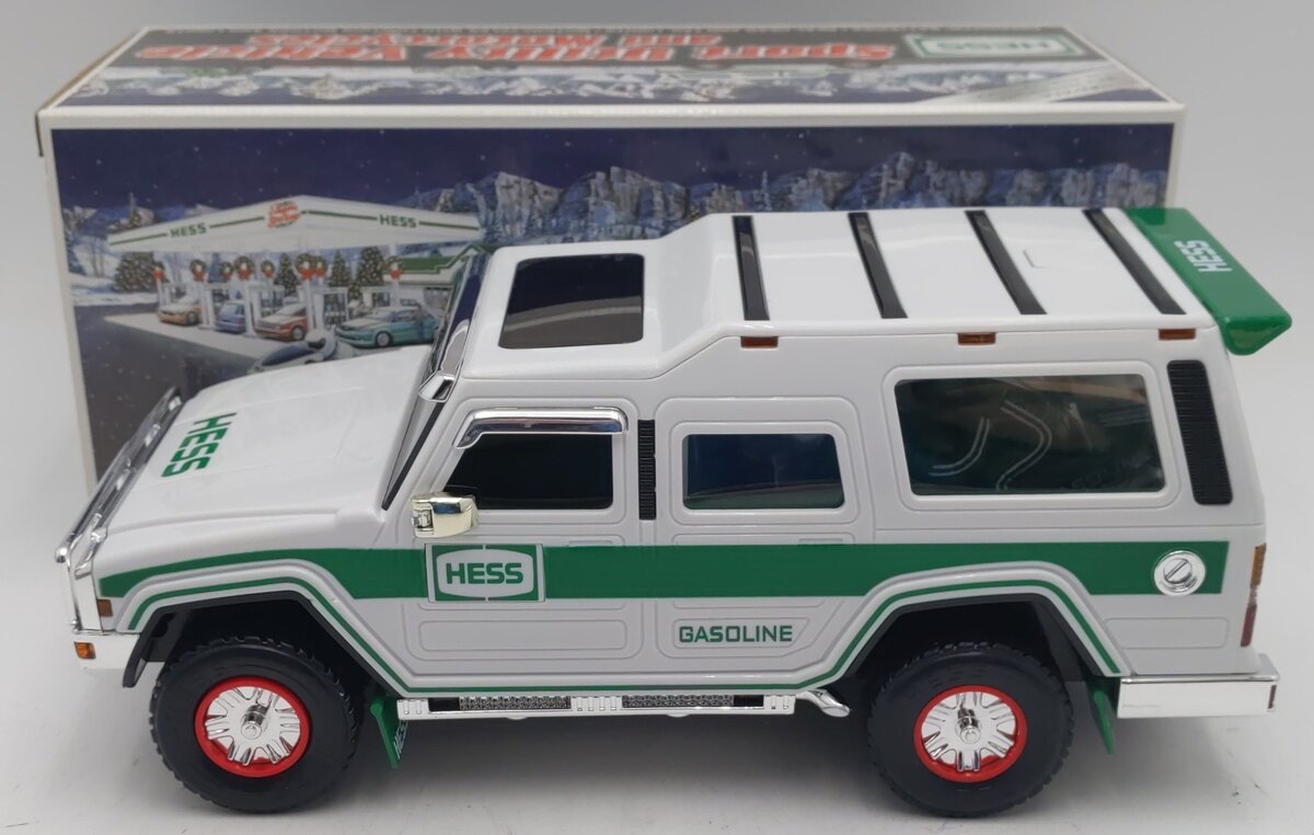 Hess 2004 Diecast Sport Utility Vehicle w/Motorcycles EX/Box