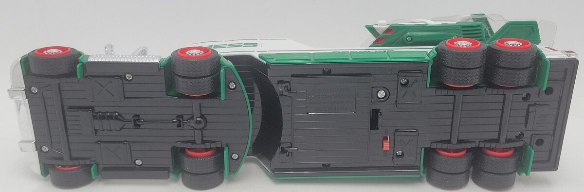 Hess 2010 Diecast Toy Truck and Jet w/Real Lights & Launch Ramp EX/Box