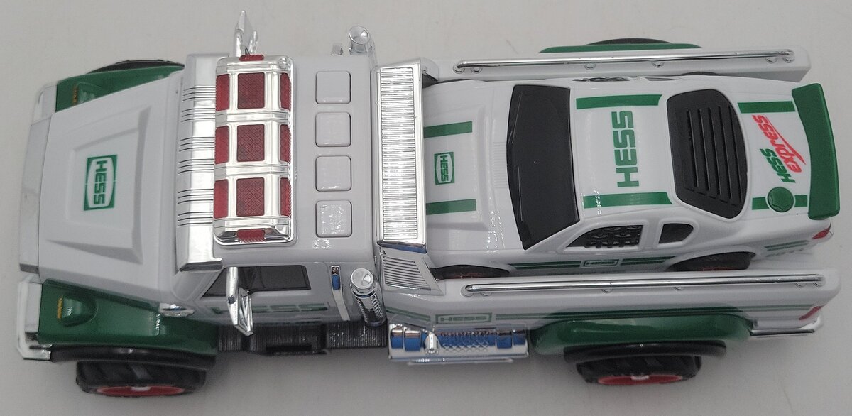 Hess 2011 Toy Truck and Race Car With Real Lights & Sound EX/Box
