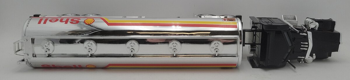 New-Ray 1:32 Scale Diecast Shell Tanker EX