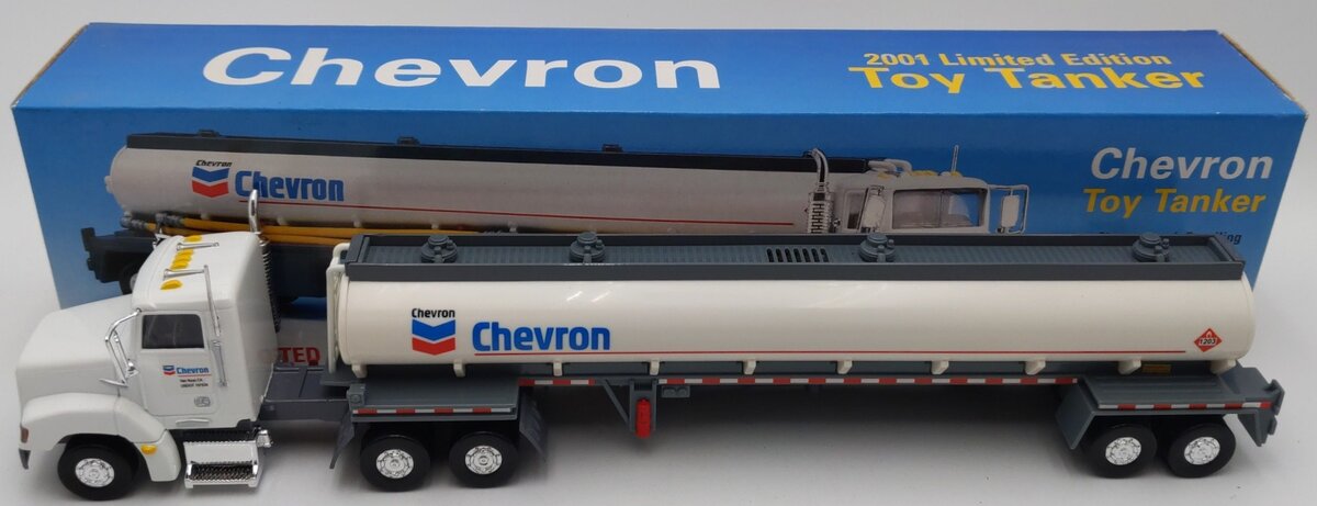 Chicago Model International Chevron 2001 Limited Edition Toy Tanker Truck EX/Box