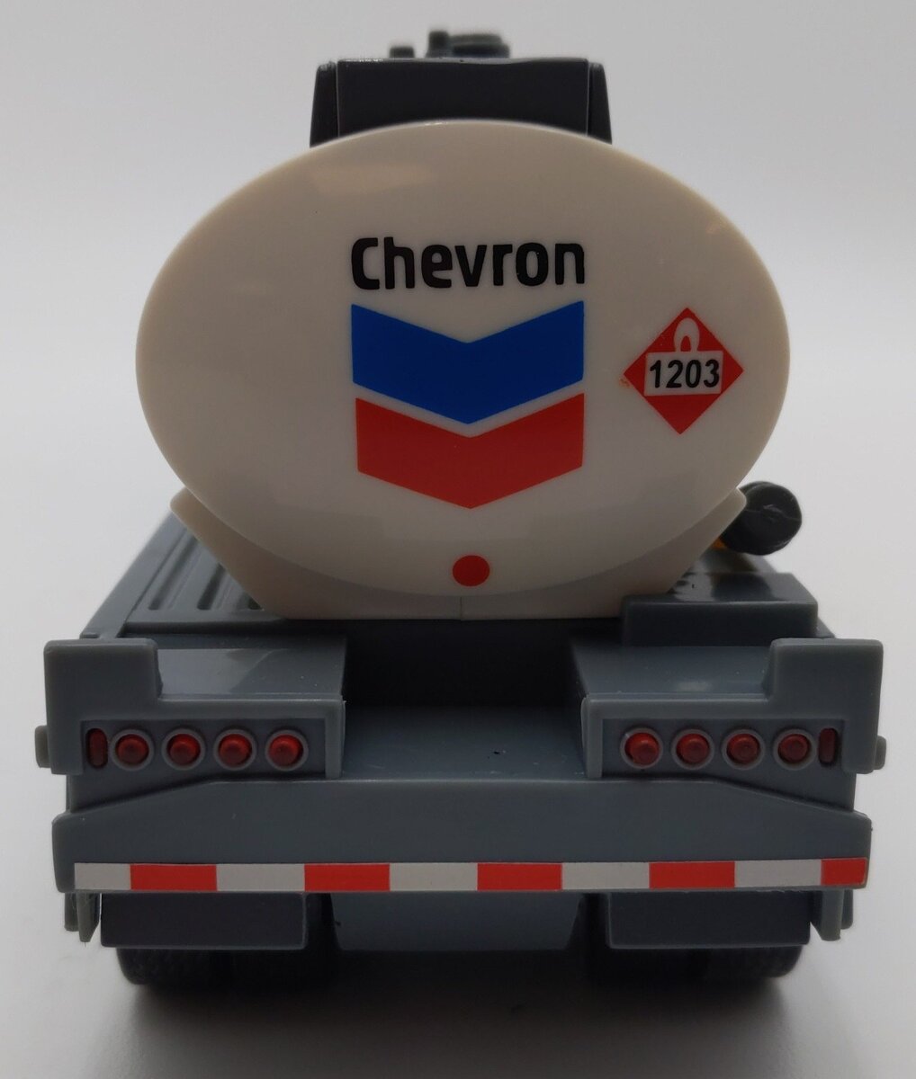 Chicago Model International Chevron 2001 Limited Edition Toy Tanker Truck EX/Box