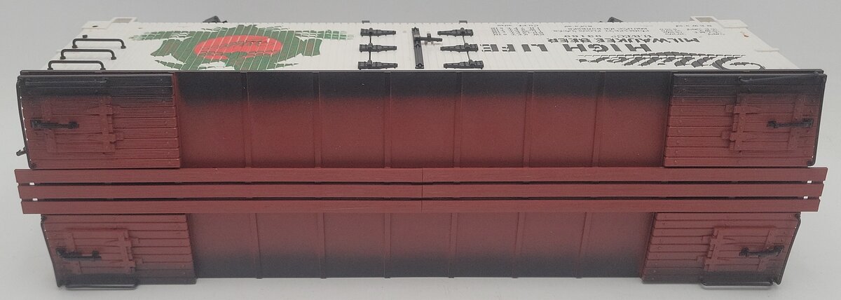 LGB 4072 G Scale Miller High Life Reefer Car #93169 EX/Box