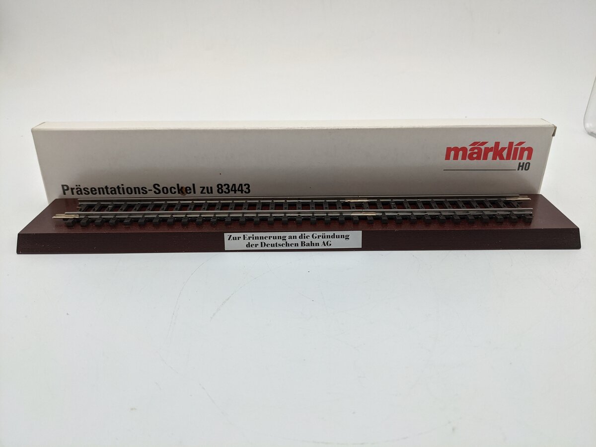 Marklin 83443 HO Display Base for Marklin 83443 Locomotive EX/Box