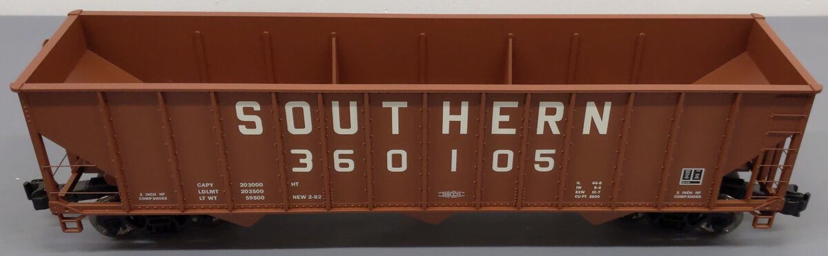 Aristo-Craft 41413P G Scale Southern 3 Bay 100 Ton Hopper #360105 (Metal Wheels) EX/Box