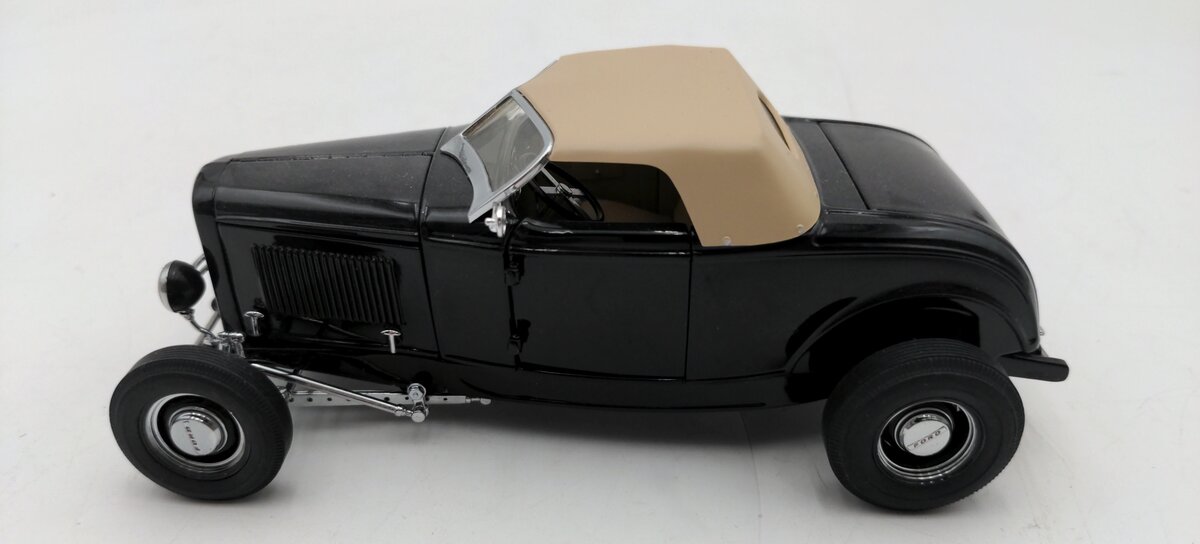Danbury Mint 1:24 Scale Diecast 1932 Ford Deuce Highboy VG