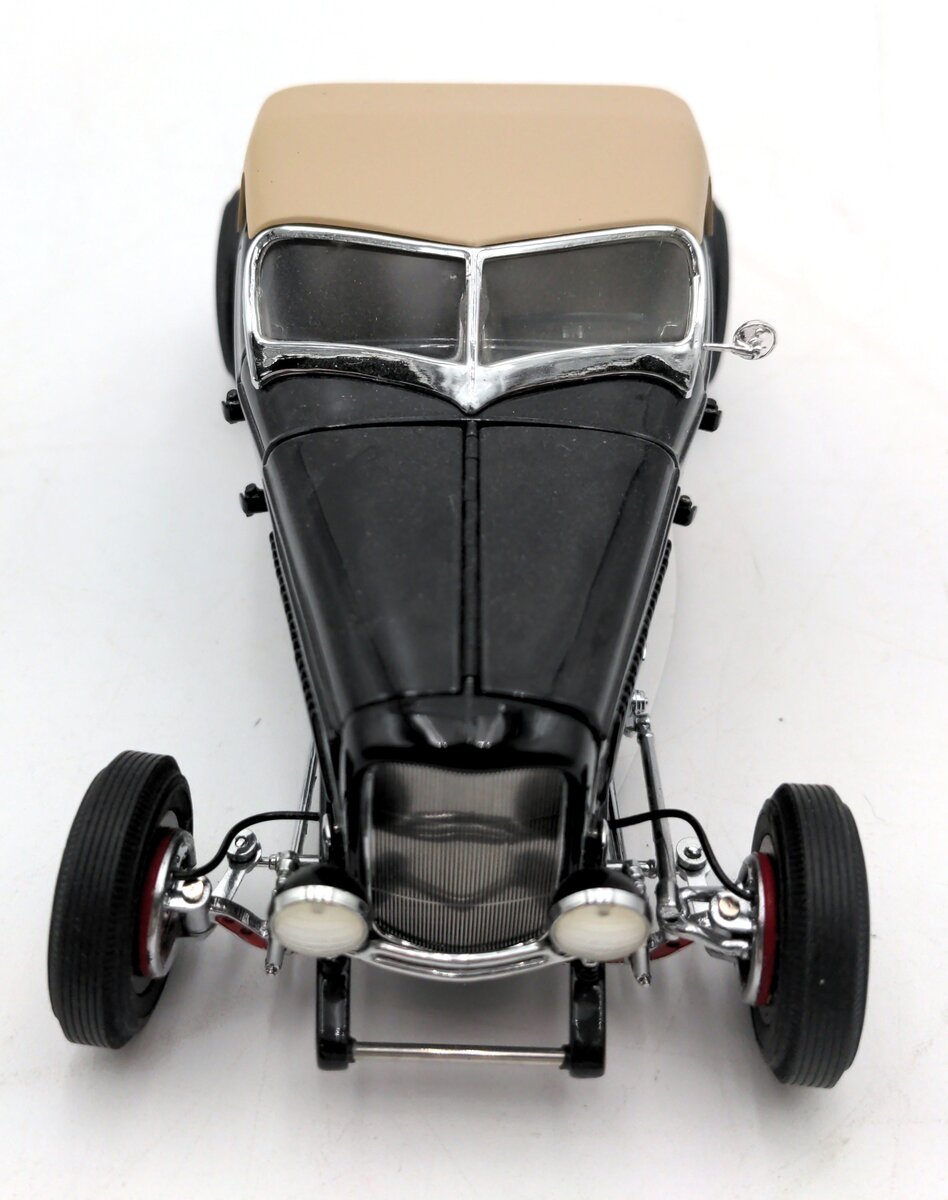 Danbury Mint 1:24 Scale Diecast 1932 Ford Deuce Highboy VG