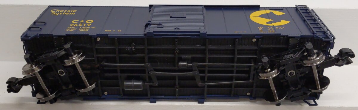 Aristo-Craft 46071 G Gauge Chessie 40' Steel Boxcar #26519 (Metal Wheels) EX/Box