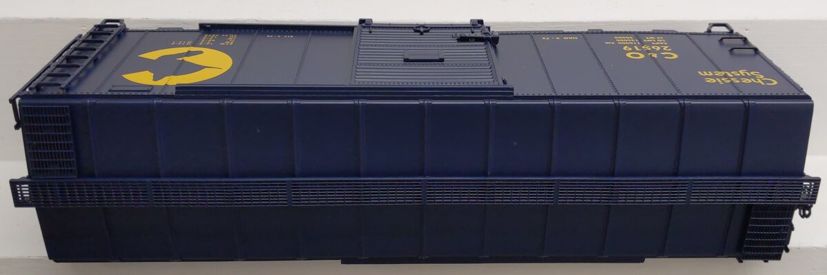 Aristo-Craft 46071 G Gauge Chessie 40' Steel Boxcar #26519 (Metal Wheels) EX/Box