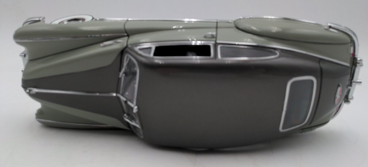 Danbury Mint 1948 1:24 1948 Buick Roadmaster Coupe VG