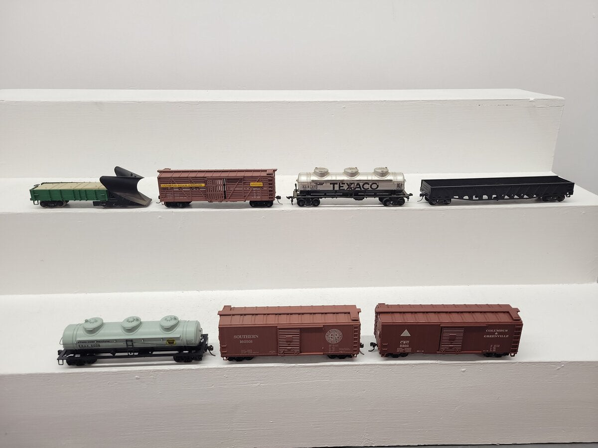 HO Scale Assorted Freight Cars #195, #9260, #160501, #6008, #270 [7] EX