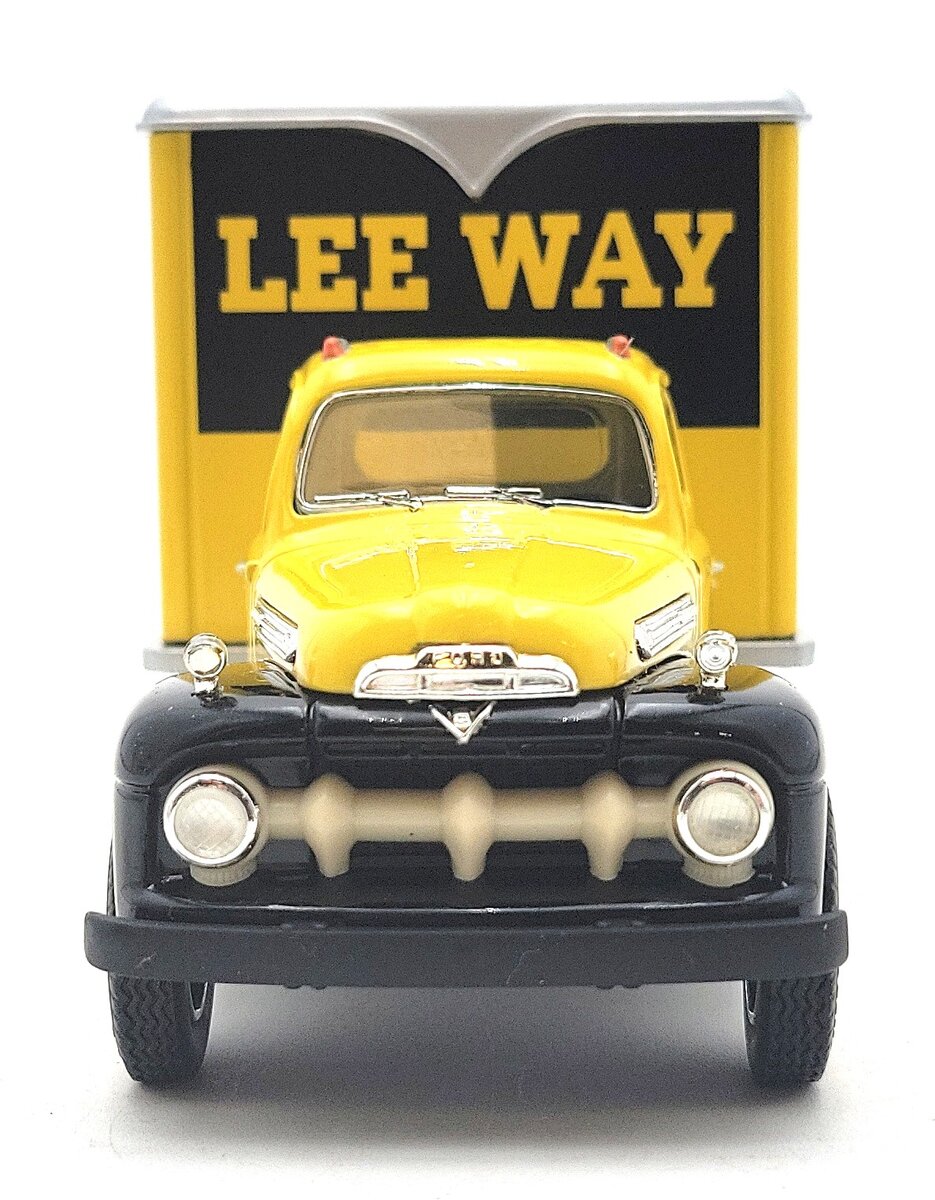 First Gear 19-1032 1:34 Diecast Leeway Dry Goods Van NIB