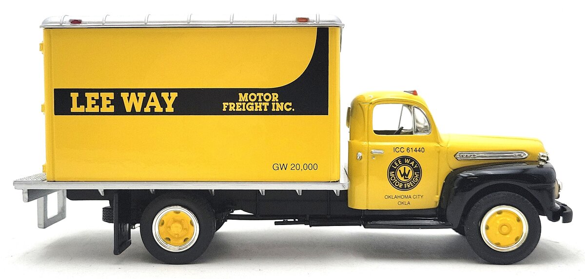 First Gear 19-1032 1:34 Diecast Leeway Dry Goods Van NIB