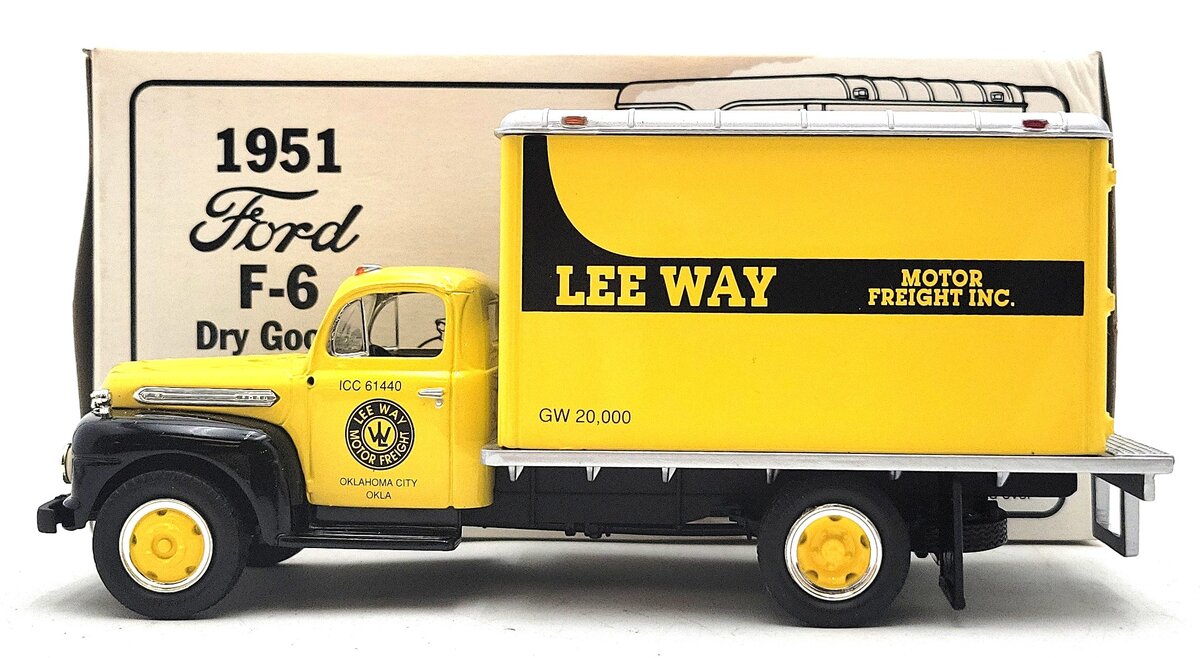 First Gear 19-1032 1:34 Diecast Leeway Dry Goods Van NIB